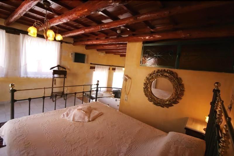Ifigenia Lux Maisonette In Oldtown And Villas In Theriso Vilage 14 Km Outside Of Chania 하니아 외부 사진