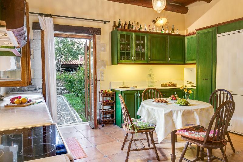 Ifigenia Lux Maisonette In Oldtown And Villas In Theriso Vilage 14 Km Outside Of Chania 하니아 외부 사진