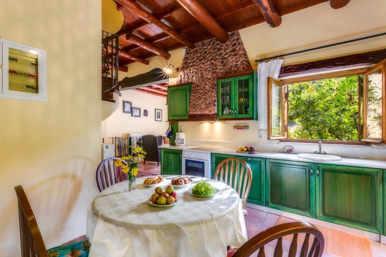 Ifigenia Lux Maisonette In Oldtown And Villas In Theriso Vilage 14 Km Outside Of Chania 하니아 외부 사진
