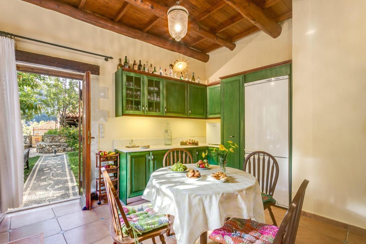 Ifigenia Lux Maisonette In Oldtown And Villas In Theriso Vilage 14 Km Outside Of Chania 하니아 외부 사진