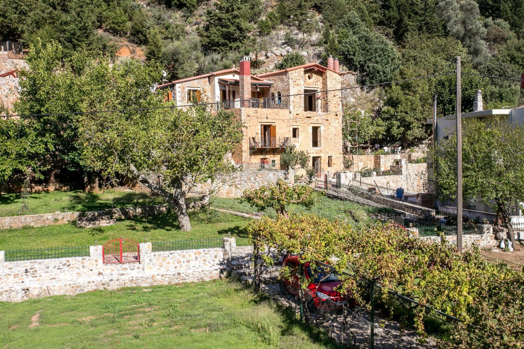 Ifigenia Lux Maisonette In Oldtown And Villas In Theriso Vilage 14 Km Outside Of Chania 하니아 외부 사진
